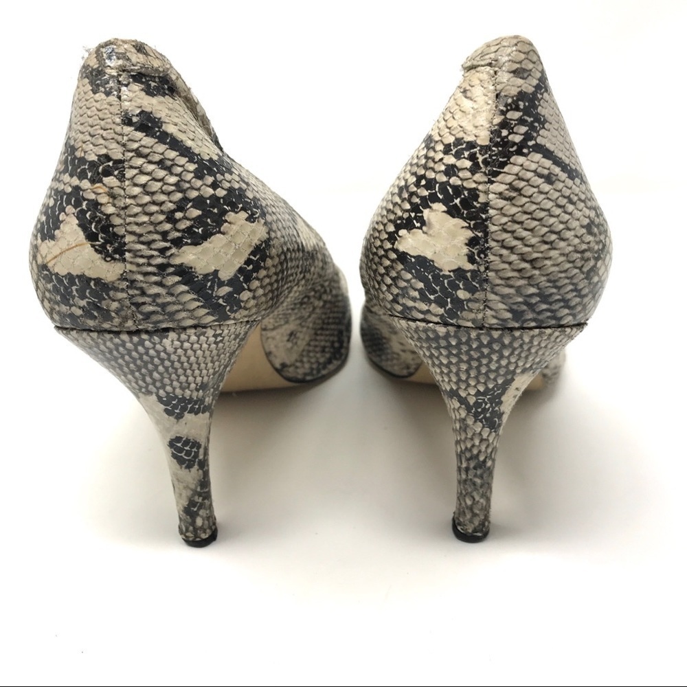 Arturo Chiang Ivory/Black Snakeskin Pumps Size 9.5 - Picture 6 of 8